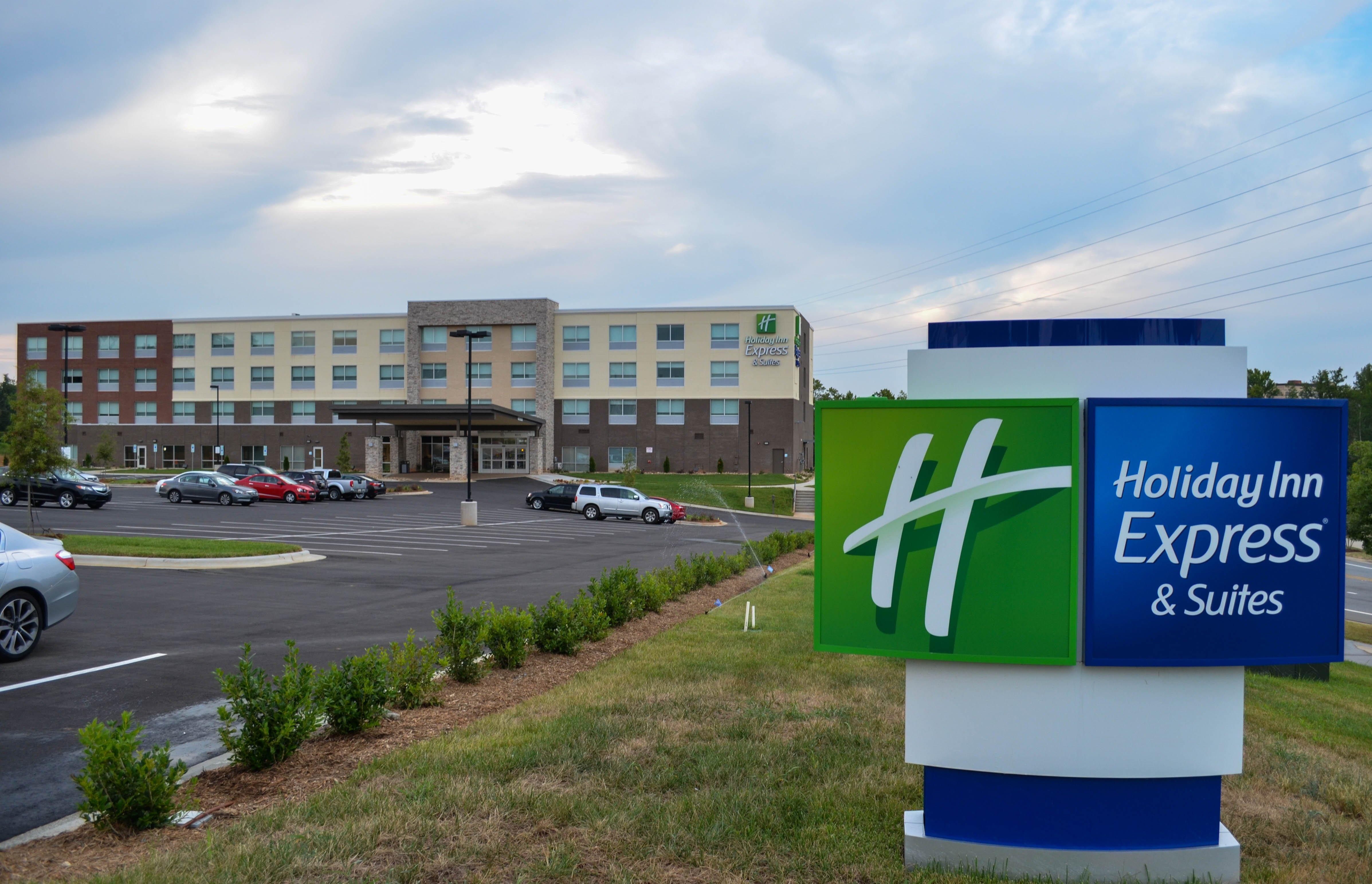 Holiday Inn Express & Suites Raleigh Airport - Brier Creek By Ihg Exteriör bild