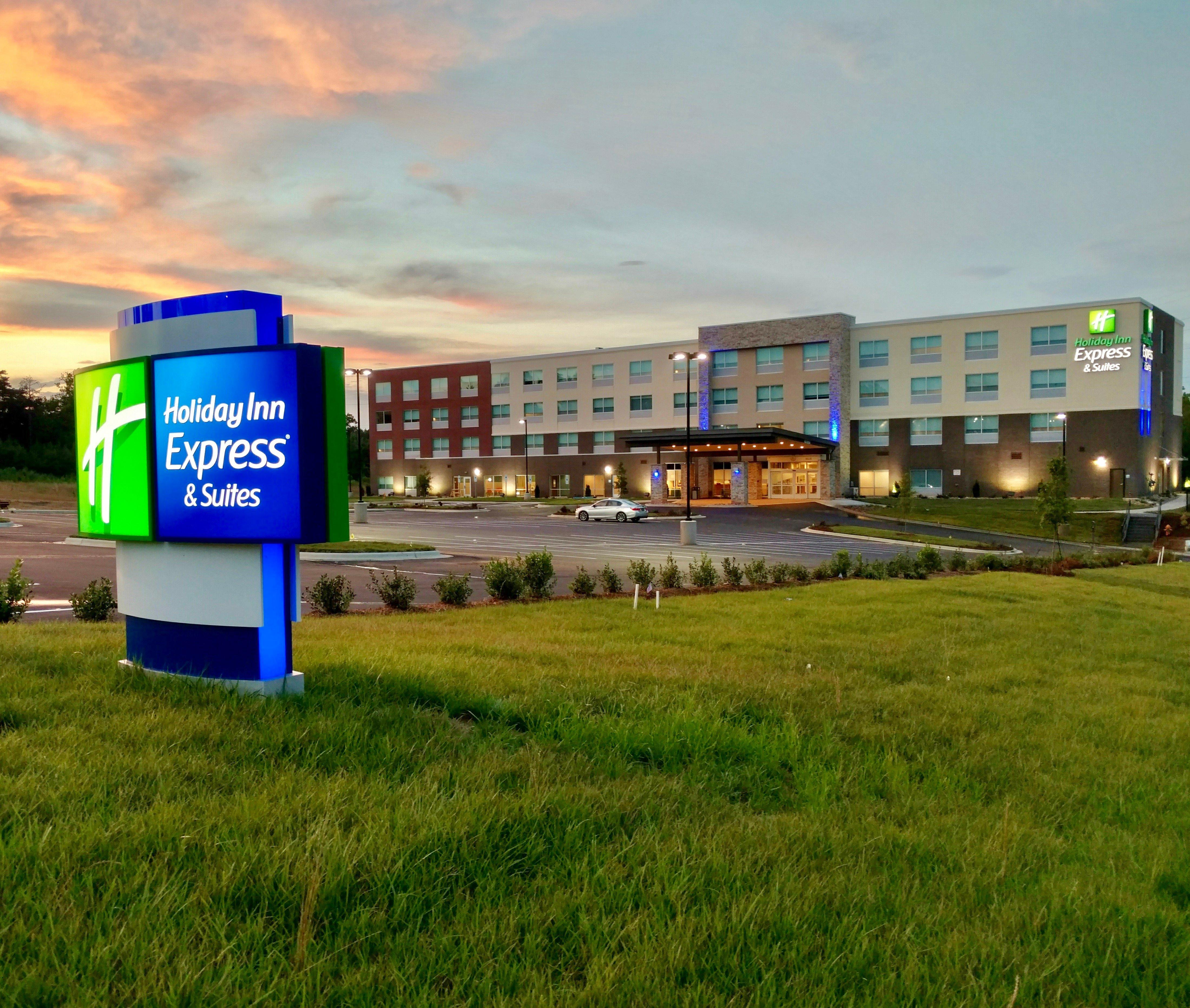 Holiday Inn Express & Suites Raleigh Airport - Brier Creek By Ihg Exteriör bild