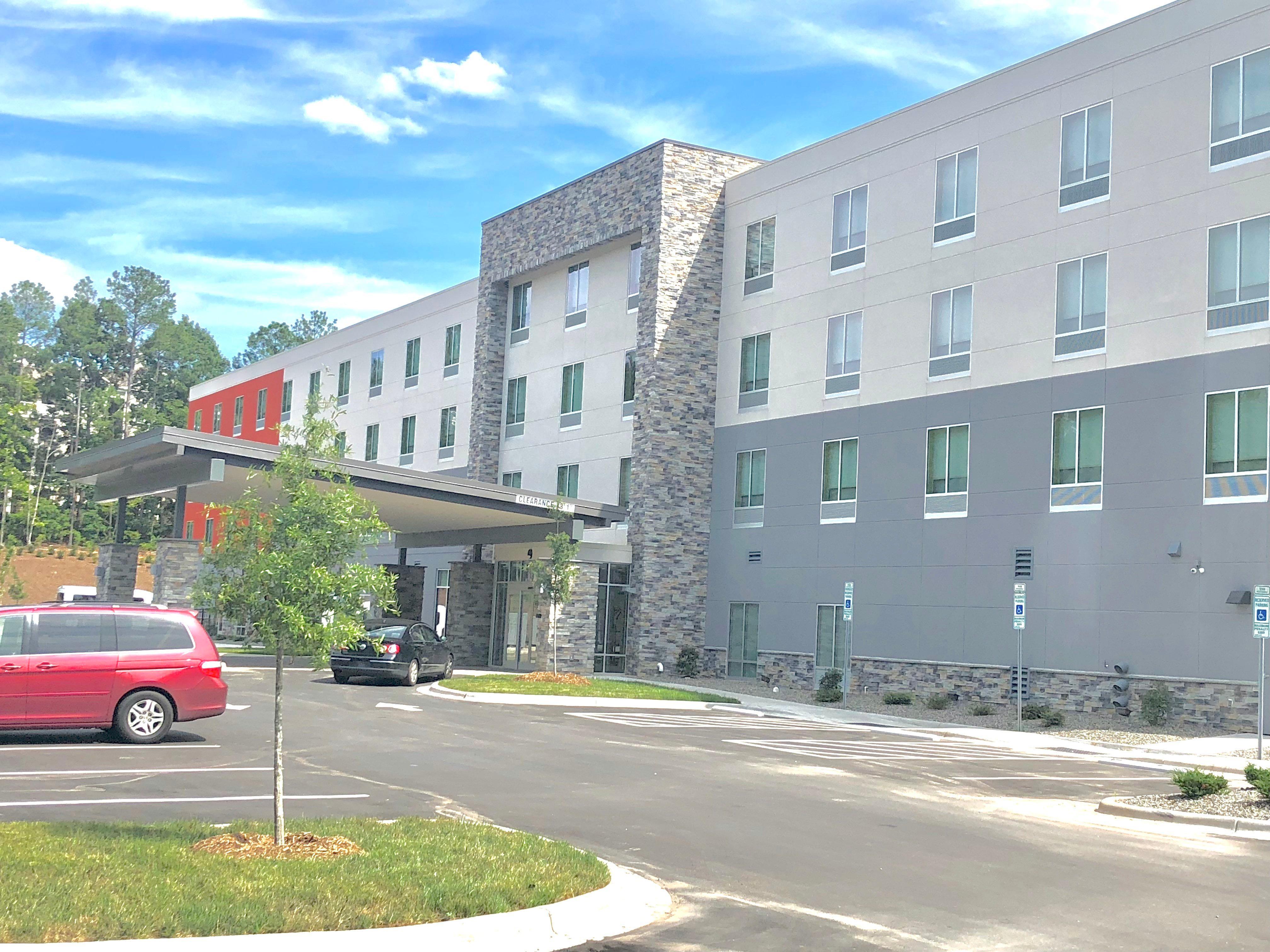 Holiday Inn Express & Suites Raleigh Airport - Brier Creek By Ihg Exteriör bild