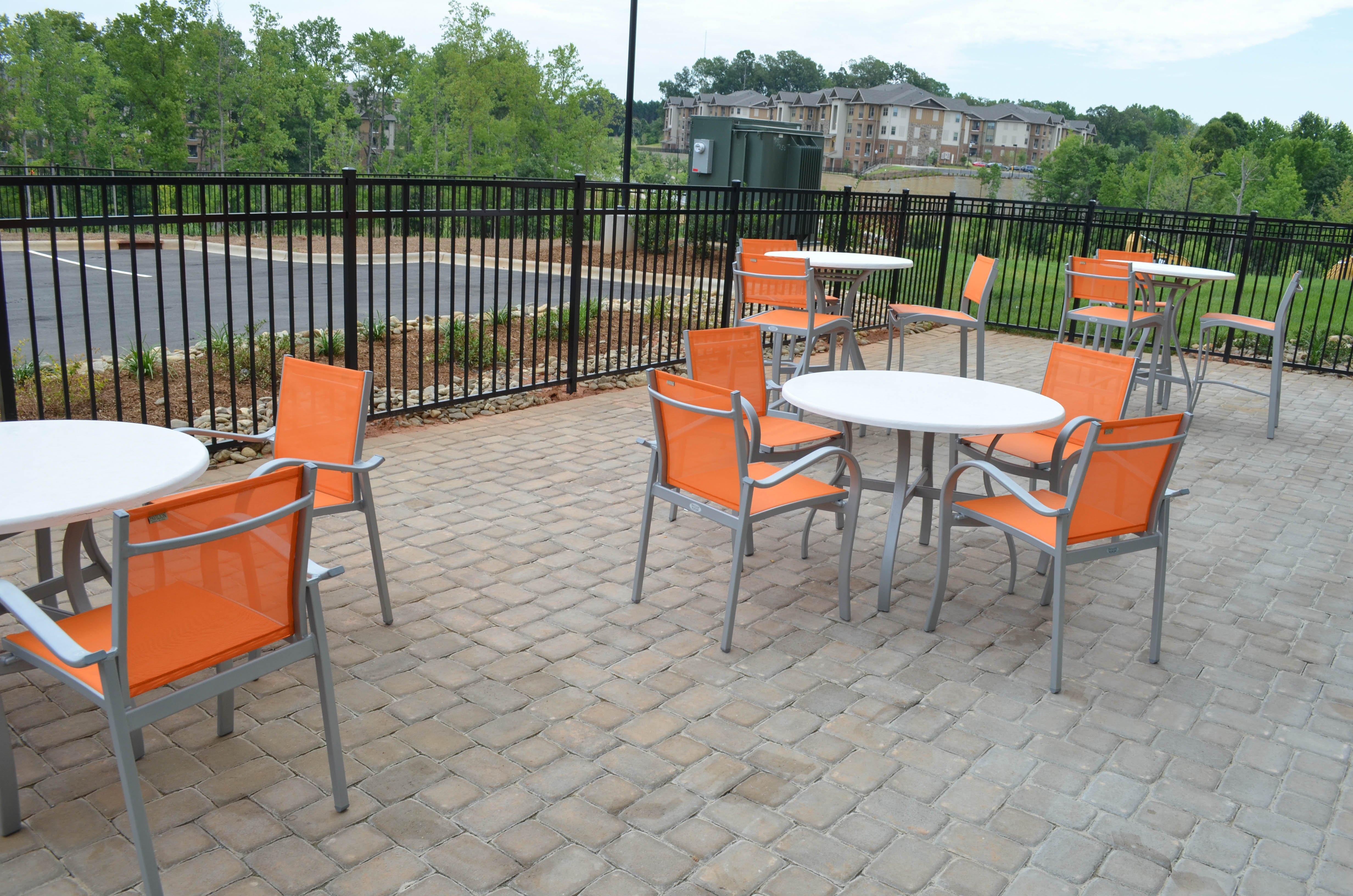 Holiday Inn Express & Suites Raleigh Airport - Brier Creek By Ihg Exteriör bild