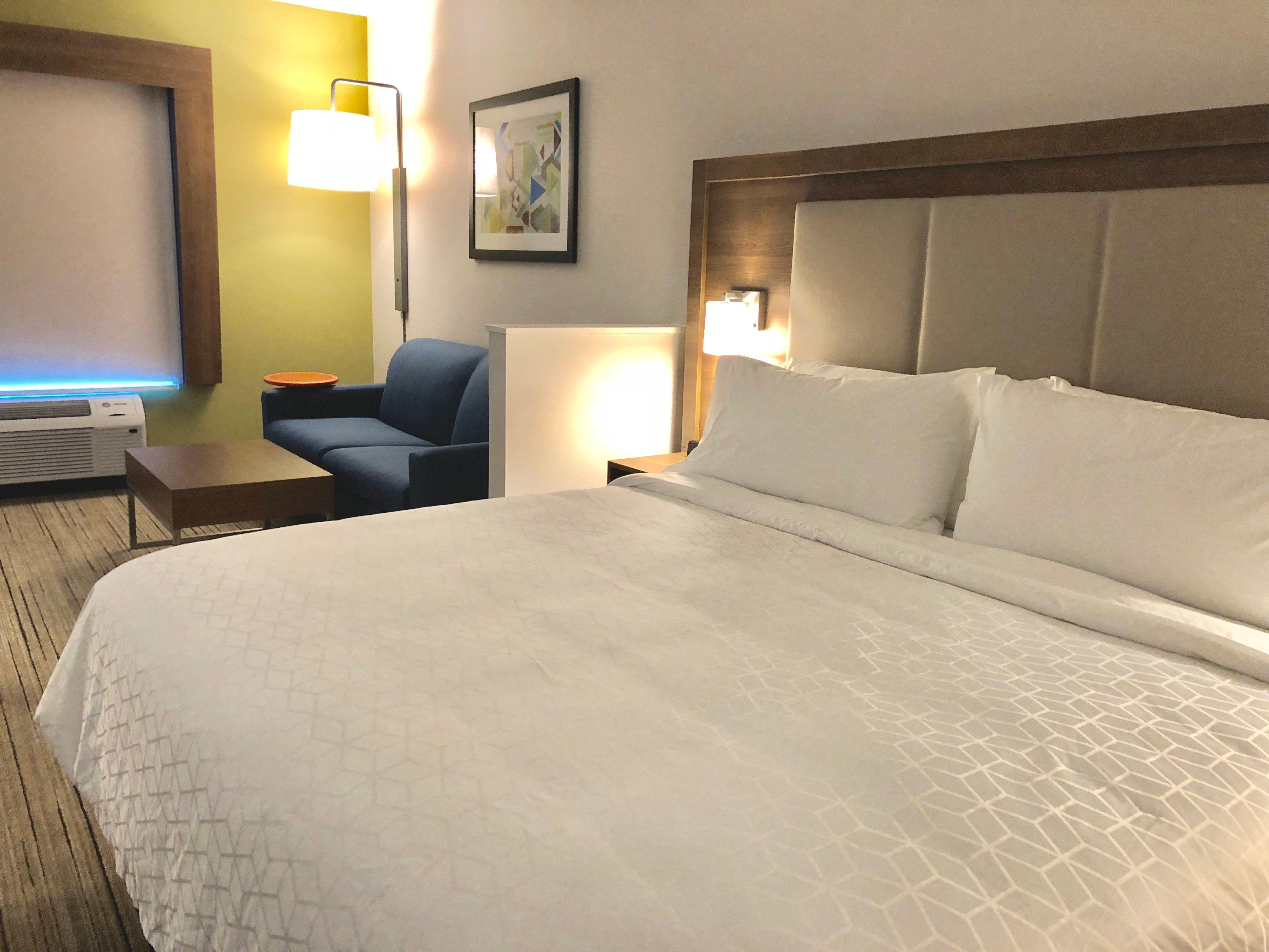 Holiday Inn Express & Suites Raleigh Airport - Brier Creek By Ihg Exteriör bild