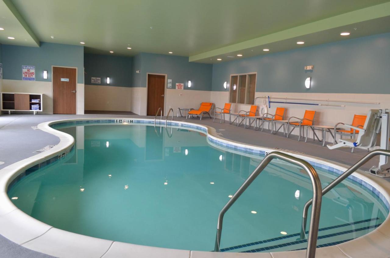 Holiday Inn Express & Suites Raleigh Airport - Brier Creek By Ihg Exteriör bild